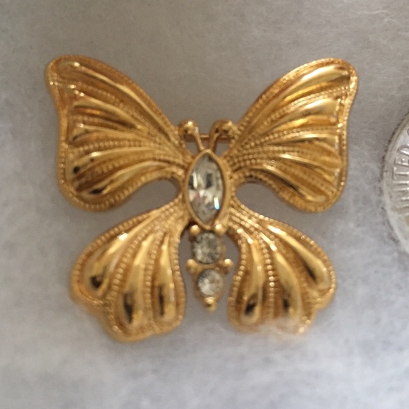 Vintage Monet crystal butterfly brooch - Picture 5 of 5